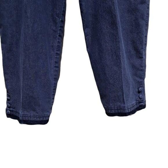 Larry Levine Pants Womens 8 Cropped Mid Rise Carrot Lace Button Details Black - Picture 7 of 8